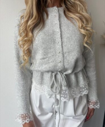 Lace detail knit sweater