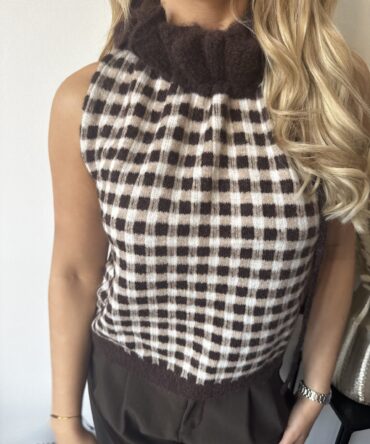 Brown cosy high neck top